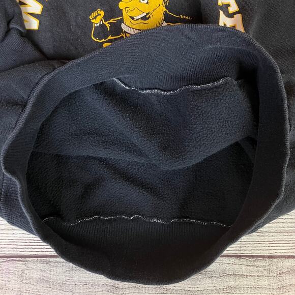 Vintage 1980s Wichita State University Shockers College Crewneck - Picture 7 of 8
